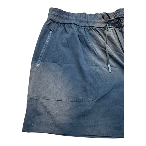 Athleta Size 2x Trekkie North Mid Rise Short Black NWT - Picture 7 of 12